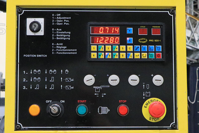 2001 Durma HAP 37200 Hydraulic Press Brake (#5203)